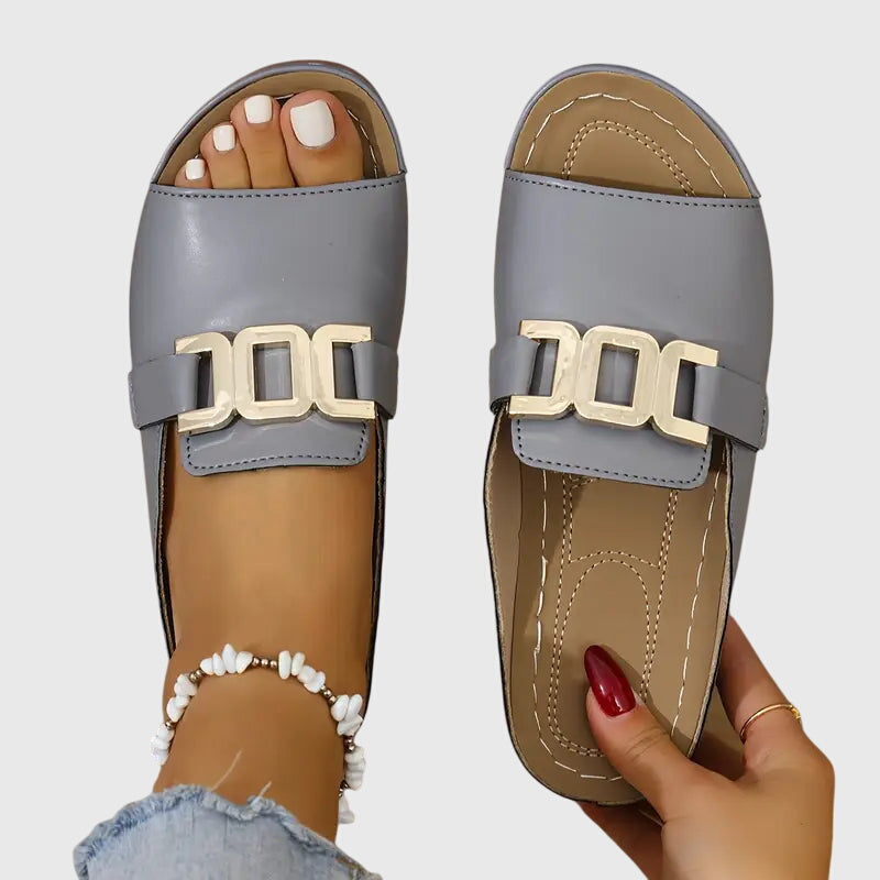 Kathryn™ | Comfy Buckle Sandals